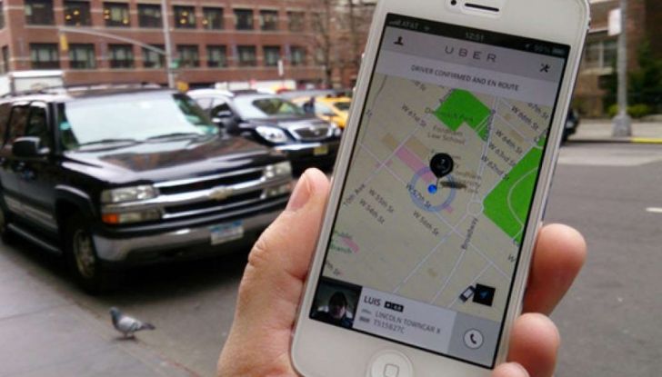 Vuoi lavorare per Uber come tassista? Dal 2030 solo con auto elettriche - Foto 7 di 7