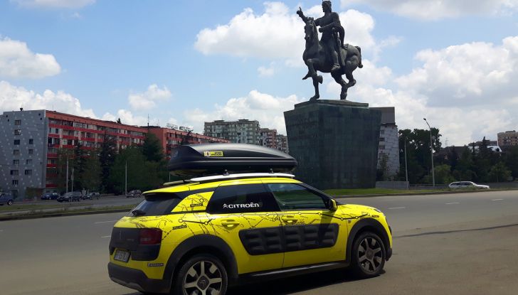 Citroën Avventura Gialla 2017: la C4 Cactus dal Mar Nero al Mar Caspio - Foto 1 di 5