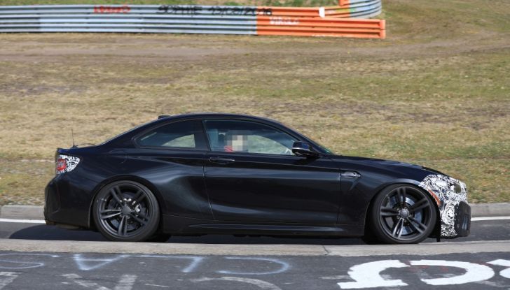 BMW M2 Facelift 2018 prime foto spia - Foto 13 di 14