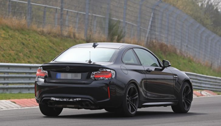 BMW M2 Facelift 2018 prime foto spia - Foto 7 di 14
