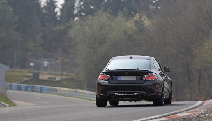 BMW M2 Facelift 2018 prime foto spia - Foto 8 di 14
