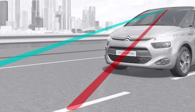 Citroën Lane Departure Warning, avviso attivo di superamento della linea di carreggiata