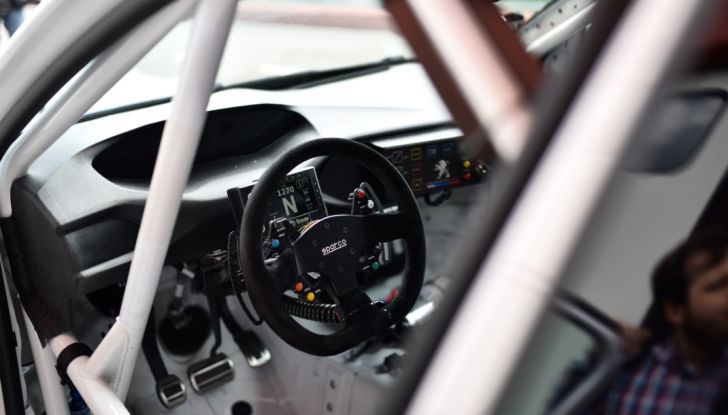 Peugeot 308 Cup Racing, Stefano Accorsi da Attore a Pilota - Foto 2 di 39