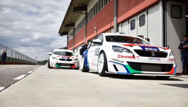 Peugeot 308 Cup Racing, Stefano Accorsi da Attore a Pilota - Foto 19 di 39