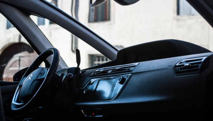 Citroën Connect Nav con riconoscimento vocale - Foto 5 di 13