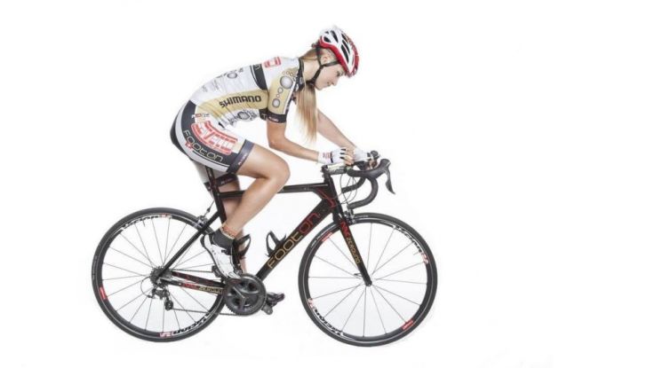 Elena Novikova, una Jeep Renegade firmata Mopar per il ciclismo - Foto 3 di 7