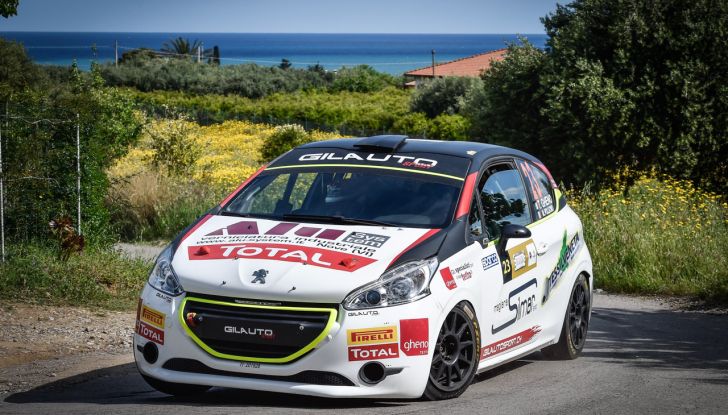 Peugeot, Pirelli ed i trofeisti del Competition per la Famiglia del commissario Laganà - Foto 5 di 8