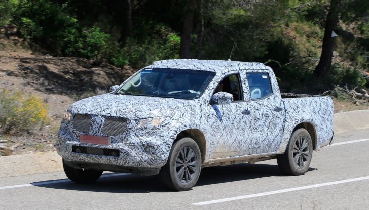 Mercedes-Benz Classe X 2018: il pick-up di lusso in arrivo - Foto 5 di 7