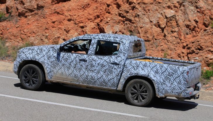 Mercedes-Benz Classe X 2018: il pick-up di lusso in arrivo - Foto 6 di 7