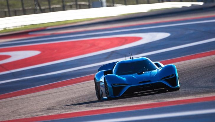 Nuovo record al Nurburgring: la NIO EP9 è la supercar elettrica da 6’45.900 - Foto 3 di 19