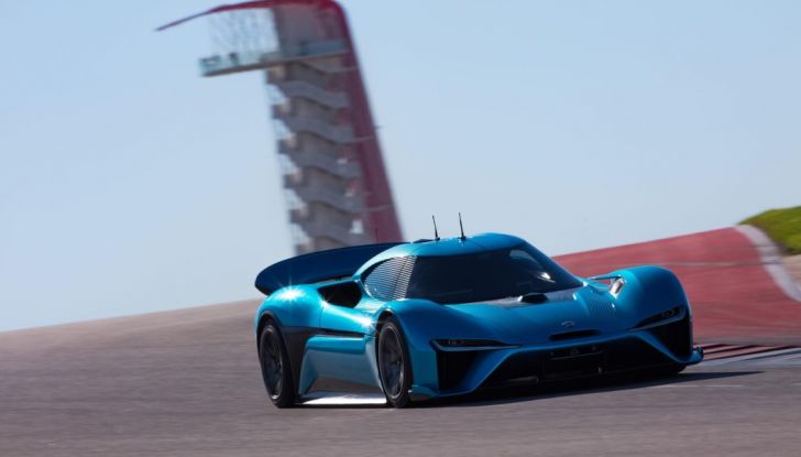 Nuovo record al Nurburgring: la NIO EP9 è la supercar elettrica da 6’45.900 - Foto 4 di 19