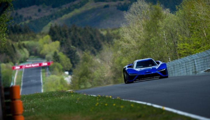Nuovo record al Nurburgring: la NIO EP9 è la supercar elettrica da 6’45.900 - Foto 2 di 19