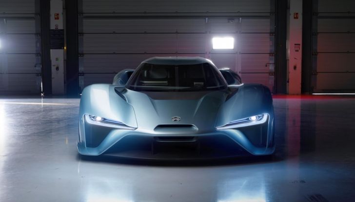 Nuovo record al Nurburgring: la NIO EP9 è la supercar elettrica da 6’45.900 - Foto 17 di 19
