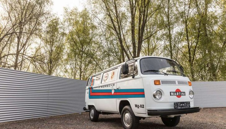 Porsche 935, all’asta un esemplare completo di… Volkswagen T2! - Foto 12 di 35
