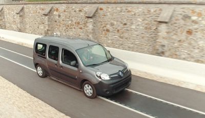 Renault: arriva la ricarica Wireless per le auto elettriche utilizzabile in marcia