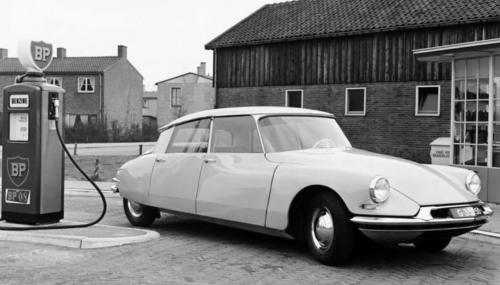 Breve storia della DS, chanson d’avantgarde francese - Foto 24 di 26