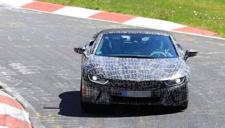 BMW i8 Spyder, prime immagini spia della cabrio tedesca - Foto 22 di 26