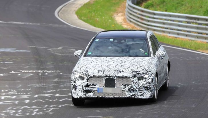 Nuova Mercedes Classe A, immagini spia dei test dinamici - Foto 4 di 9