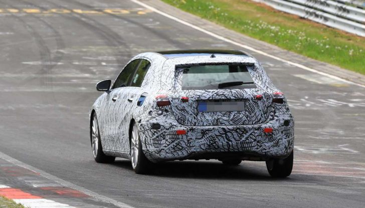 Nuova Mercedes Classe A, immagini spia dei test dinamici - Foto 3 di 9