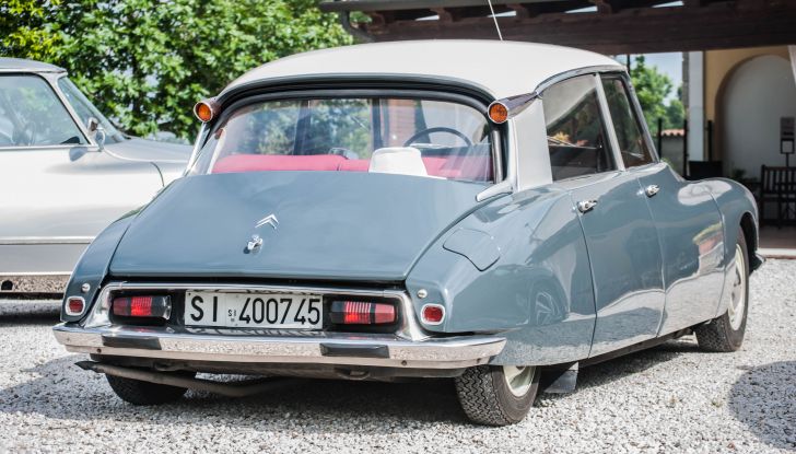 DS 19: la nostra prova su strada della capostipite Deésse - Foto 10 di 17