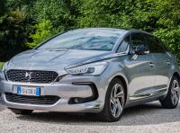 DS 5 Hybrid4, prova su strada della 5 porte ibrida