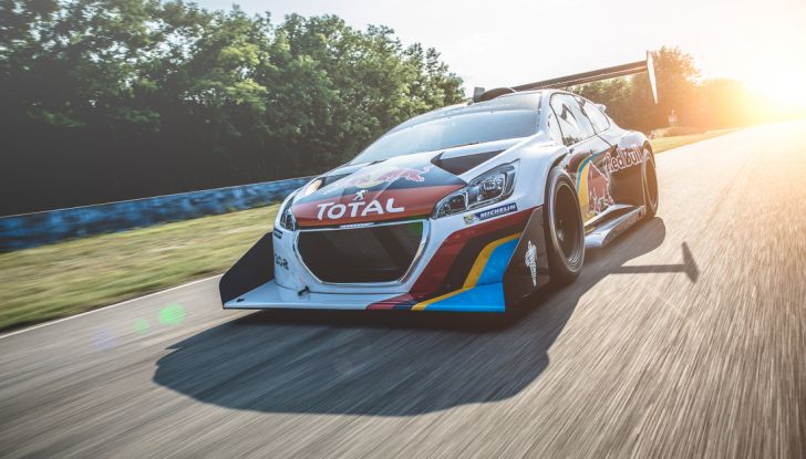 Peugeot e la leggenda della Pikes Peak - Foto 1 di 6