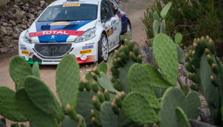 Dominio Peugeot al Rally del Salento - Foto 1 di 4