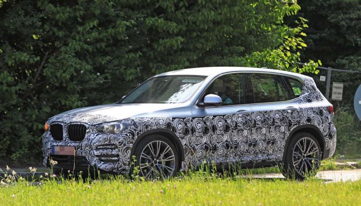 BMW X3 2018, dettagli della nuova generazione del SUV - Foto 1 di 13
