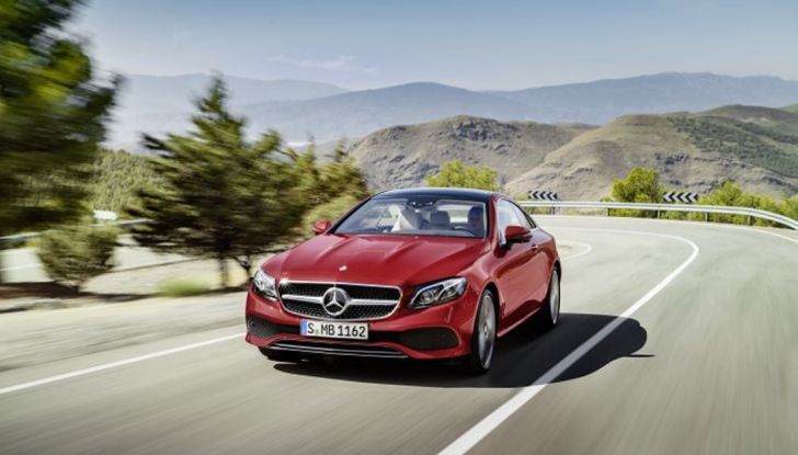 Mercedes Classe E Coupé 2017, la nostra prova tra due epoche - Foto 6 di 18