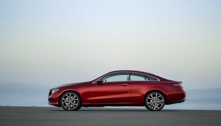 Mercedes Classe E Coupé 2017, la nostra prova tra due epoche - Foto 14 di 18