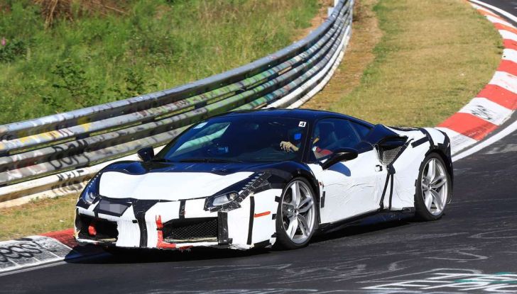 Ferrari 488 GTB 2019, primi dettagli della nuova generazione - Foto 1 di 12