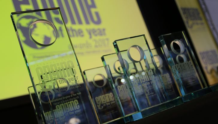 Peugeot e Citroen con la guida autonoma per 200 persone - Foto 23 di 31