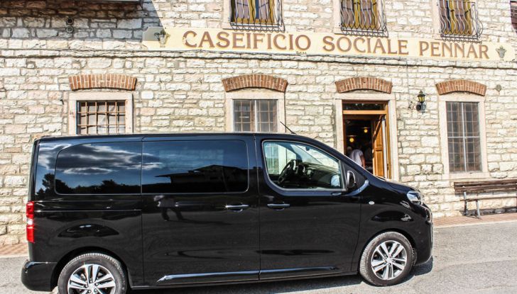 Peugeot Traveller, prova su strada attraverso le vie del gusto - Foto 4 di 14
