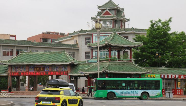 Citroën Avventura Gialla: la C4 Cactus arriva alla Muraglia Cinese - Foto 6 di 8