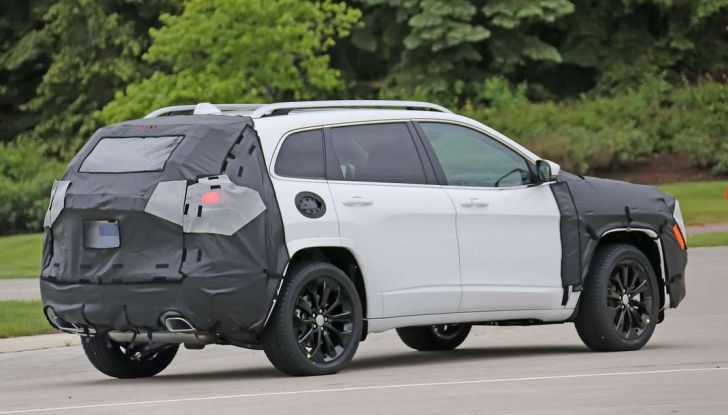 Jeep Cherokee restyling 2018: informazioni e gamma motori - Foto 7 di 21