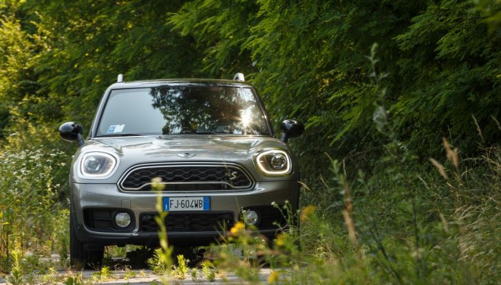 Prova su strada Mini Cooper S E Countryman All4, a voi l’ibrida Plug-In - Foto 27 di 35