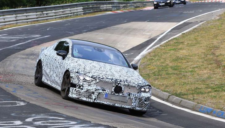 Mercedes AMG GT4 2018 - Foto 2 di 11