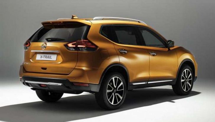 Nissan X-Trail restyling: versioni a 5 e 7 posti anche 4×4 - Foto 3 di 9