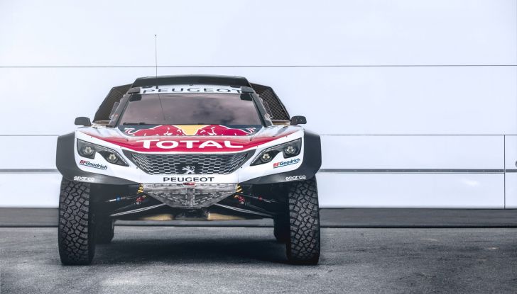 Peugeot toglie il velo alla nuova 3008DKR - Foto 1 di 7
