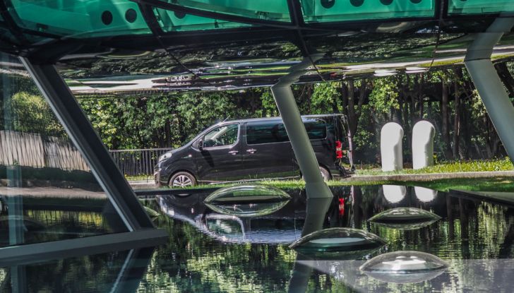 Peugeot Traveller, prova su strada attraverso le vie del gusto - Foto 2 di 14