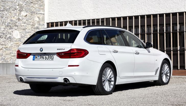 Nuova BMW Serie 5 Touring: Business Class su quattro ruote - Foto 19 di 31