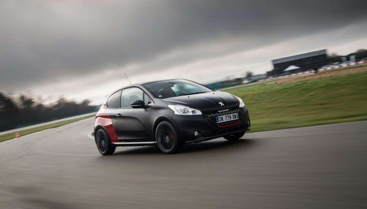 Peugeot 208 GTi by Peugeot Sport, la sportiva con motore 1.6 THP da 208 CV - Foto 3 di 13