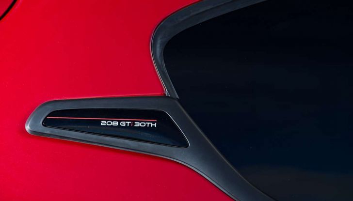 Peugeot 208 GTi by Peugeot Sport, la sportiva con motore 1.6 THP da 208 CV - Foto 4 di 13