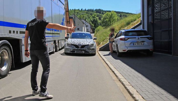 Renault Megane RS Trophy-R, nuovo record al Nordschleife - Foto 18 di 24