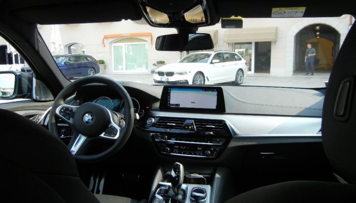 Nuova BMW Serie 5 Touring: Business Class su quattro ruote - Foto 31 di 31