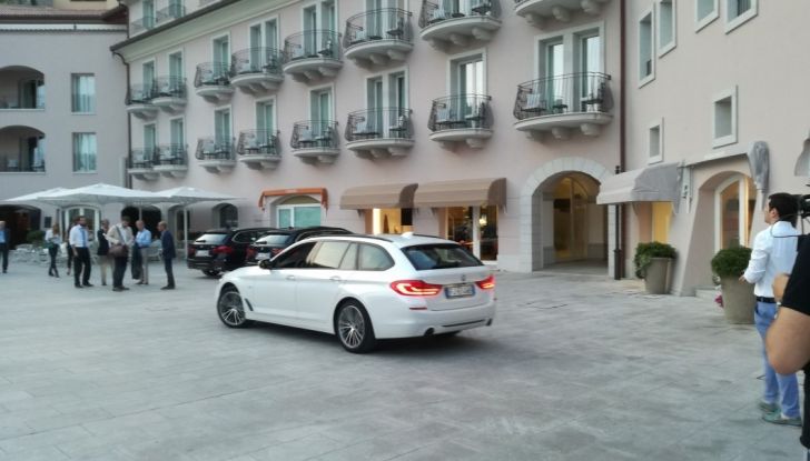 Nuova BMW Serie 5 Touring: Business Class su quattro ruote - Foto 28 di 31