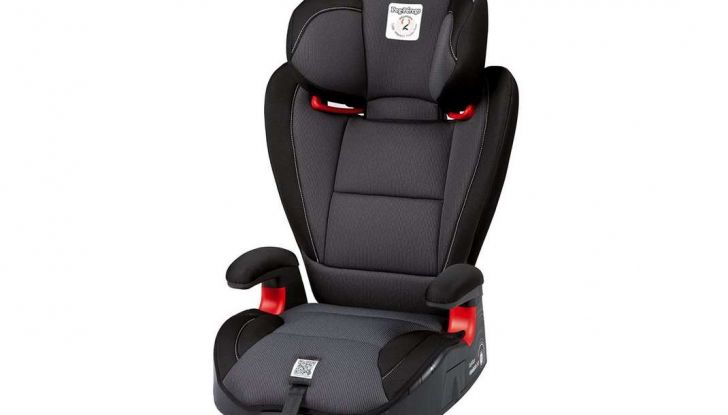 Bimbi a bordo in auto: regole per viaggiare sicuri - Foto 6 di 10