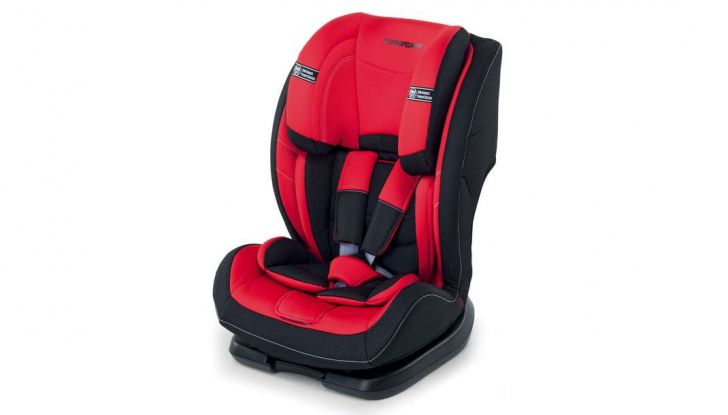 Bimbi a bordo in auto: regole per viaggiare sicuri - Foto 7 di 10