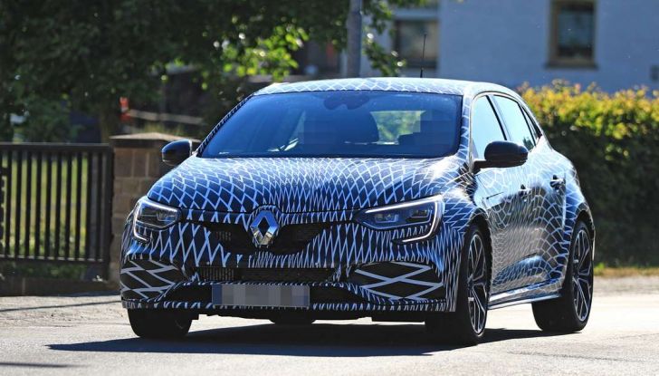 Renault Megane RS Trophy-R, nuovo record al Nordschleife - Foto 19 di 24