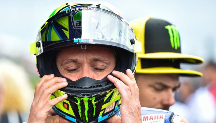 Valentino Rossi, frattura tibia e perone in allenamento: stagione finita - Foto 5 di 14
